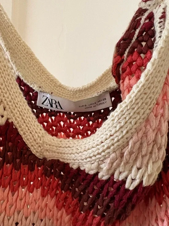 Zara Knit V‑Neck Tank in Cream, Pink and Burgundy - Picture 3 of 4